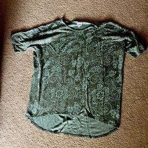 LulaRoe 2X Irma tunic top.